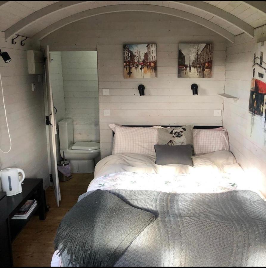The Cherry Tree Gypsy Wagon Banbury Exterior photo